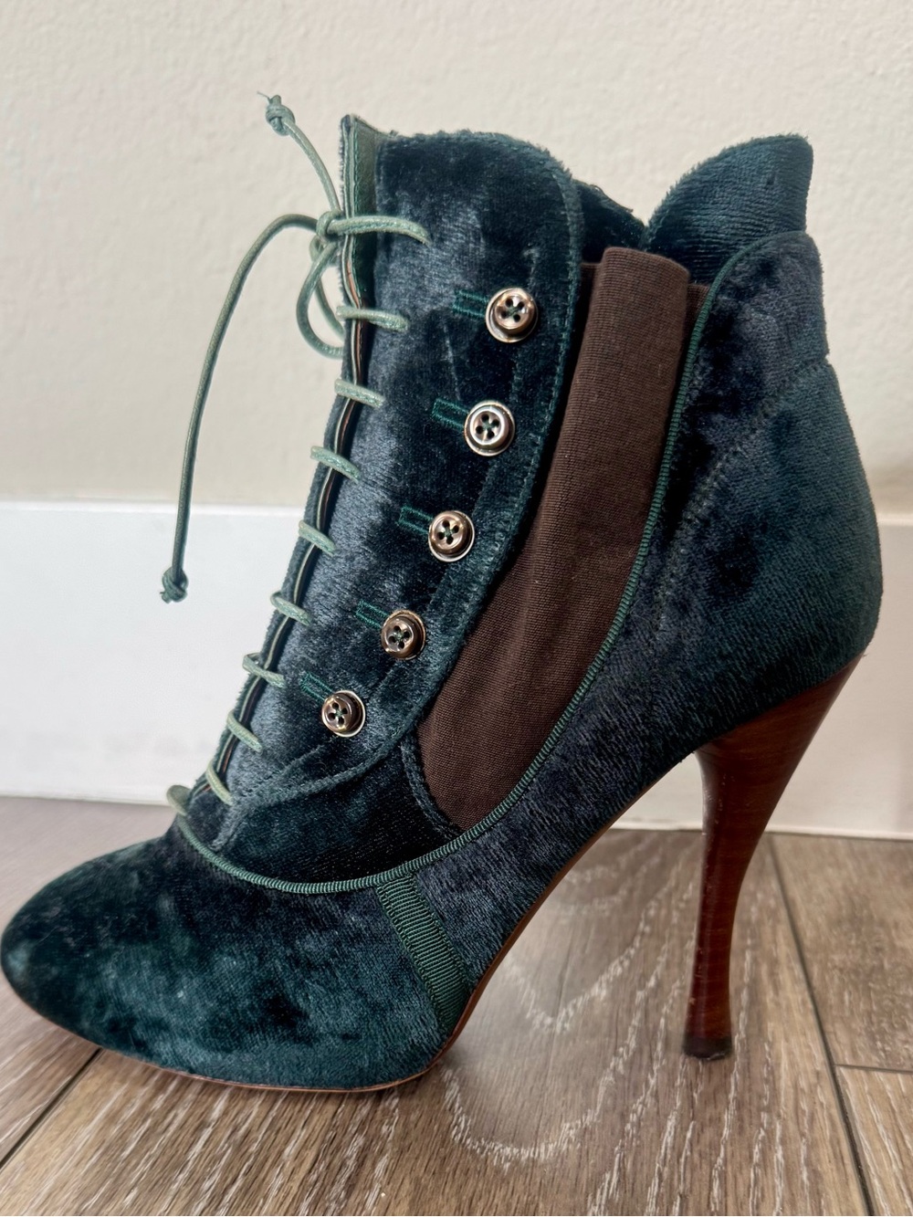 Tabitha Simmons Victorian-Inspired Velvet Lace-Up Stiletto Ankle Boots EU 37.5